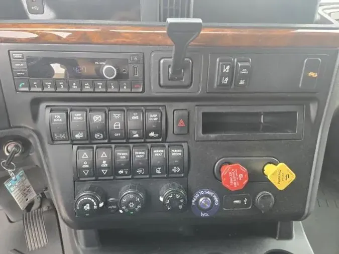 2021 International LT625