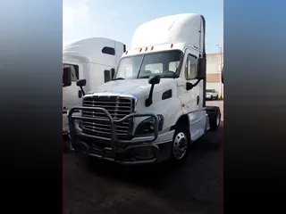 2018 FREIGHTLINER CASCADIA 113