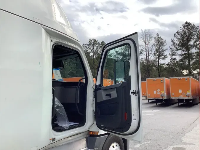 2021 Freightliner Cascadia