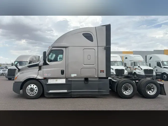 2025 Freightliner Cascadia 126006c686ad881047ec9b5ee86ad193878