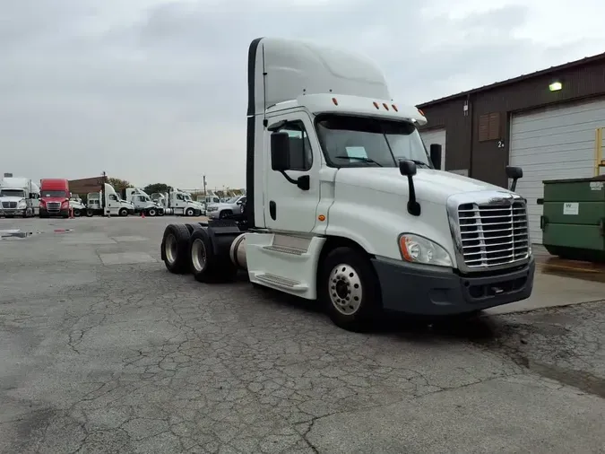 2019 FREIGHTLINER/MERCEDES CASCADIA 125006f1f741f7180cd655f829baeecfc74