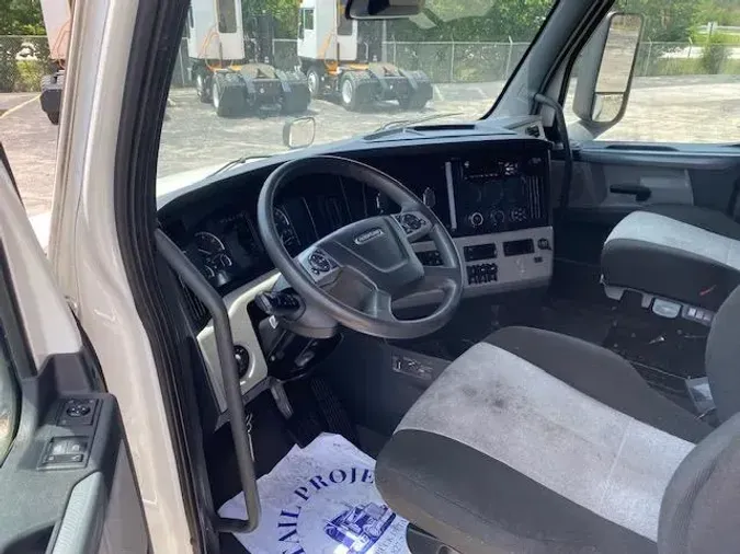 2021 Freightliner Cascadia