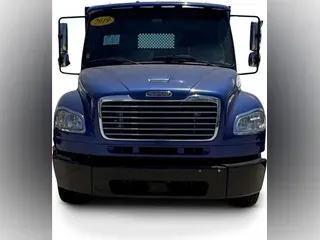 2019 Freightliner Business Class M2 106