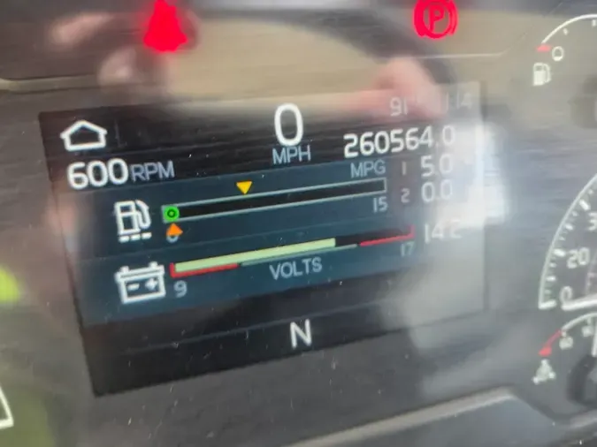 2019 VOLVO VNL64T-3000073f4f30408c6160aac14845e7cd3da