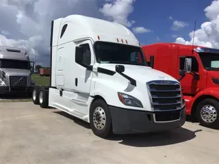 2018 FREIGHTLINER CASCADEVO1