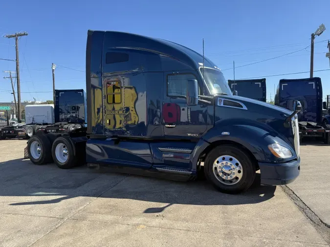 2022 Kenworth T680