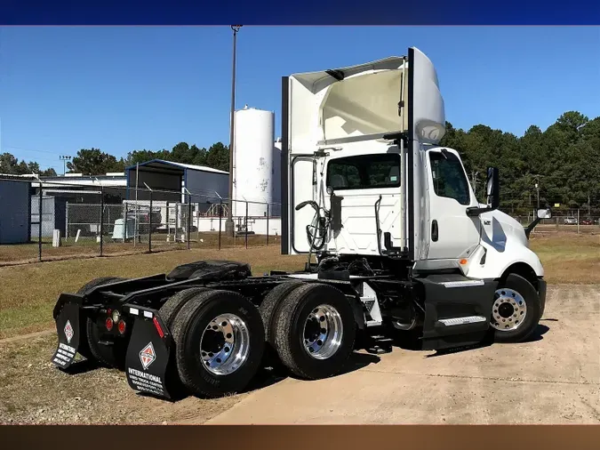 2021 INT LT625 6x40077bd5143c1fcf04a782addfacd3412