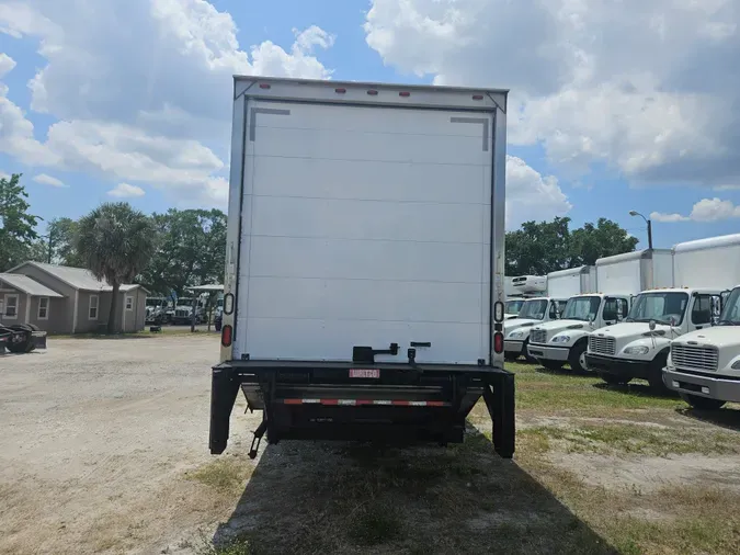 2016 FREIGHTLINER/MERCEDES M2 106