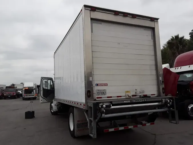 2018 FREIGHTLINER/MERCEDES M2 106