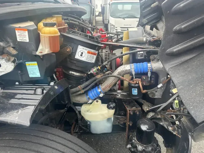 2019 FREIGHTLINER/MERCEDES M2 106