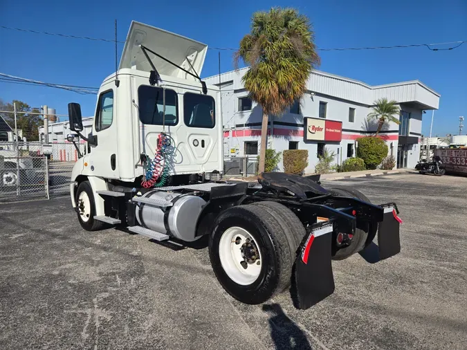 2019 FREIGHTLINER/MERCEDES CASCADIA 113