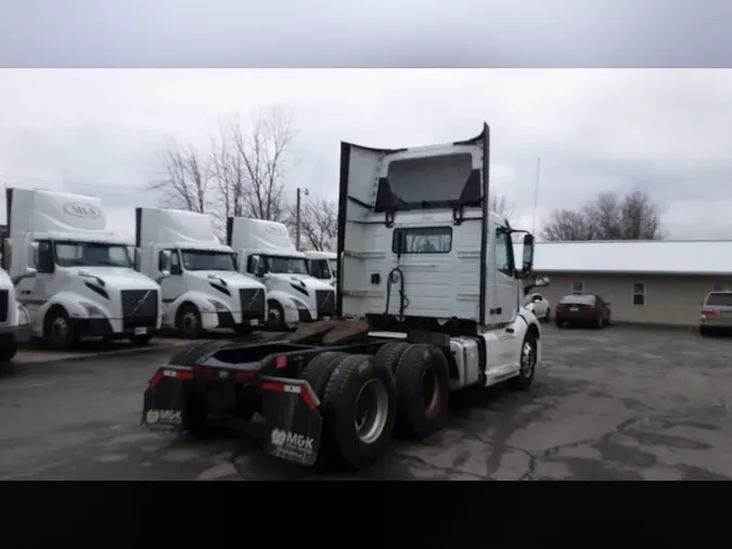 2019 Volvo VNL300