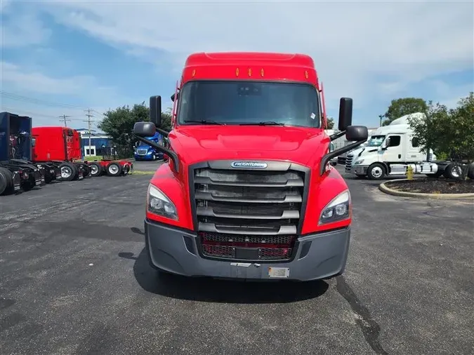 2021 FREIGHTLINER CA116