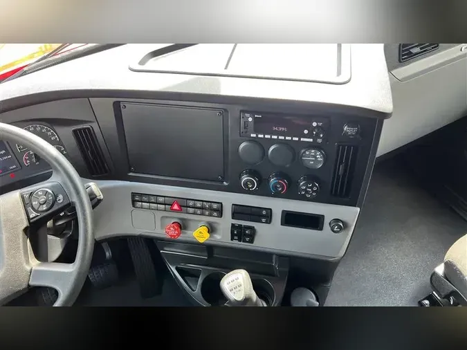 2022 FREIGHTLINER CA126