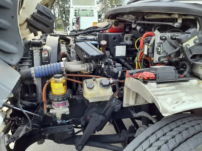 2020 FREIGHTLINER/MERCEDES M2 106