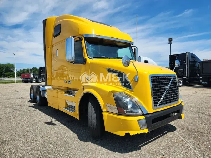 2012 VOLVO VNL64T670