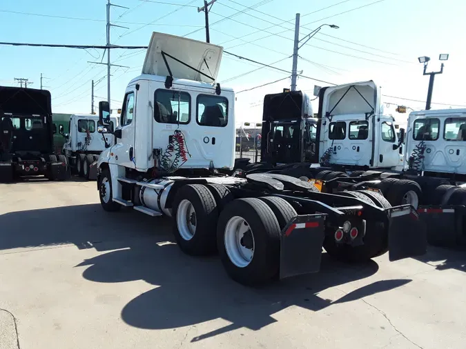 2019 FREIGHTLINER/MERCEDES CASCADIA 125