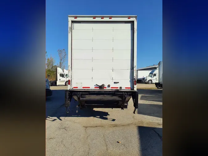 2018 FREIGHTLINER/MERCEDES M2 106