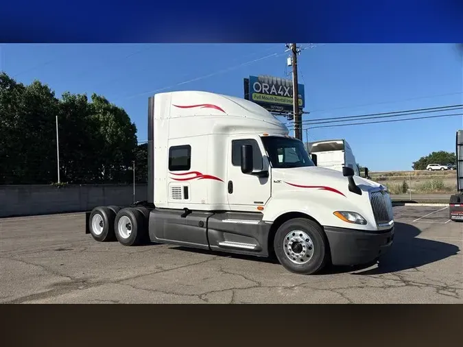 2022 INTERNATIONAL LT