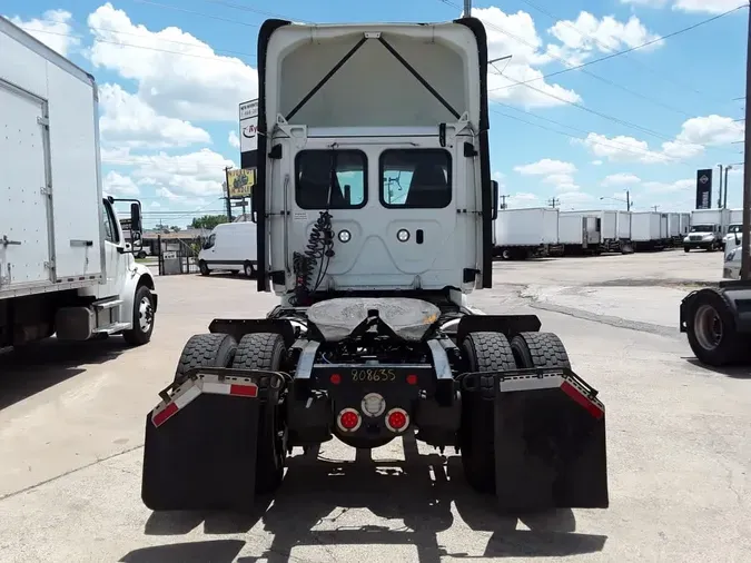 2019 FREIGHTLINER CASCADIA 113