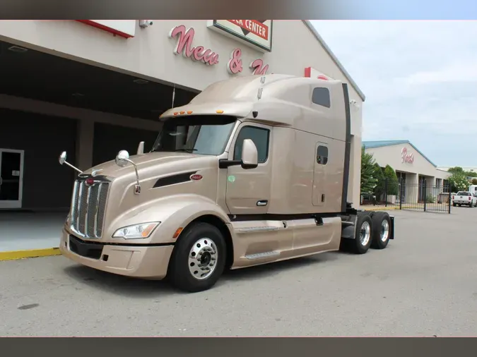 2023 Peterbilt 579