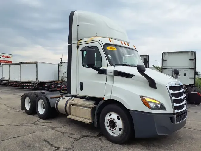 2019 FREIGHTLINER NEW CASCADIA 116