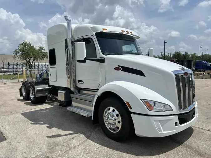 2023 Peterbilt 579