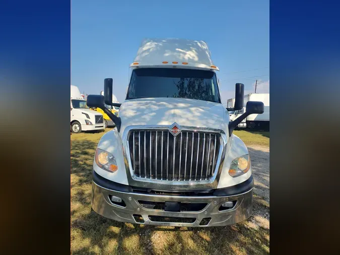 2020 NAVISTAR INTERNATIONAL LT625 SLPR CAB