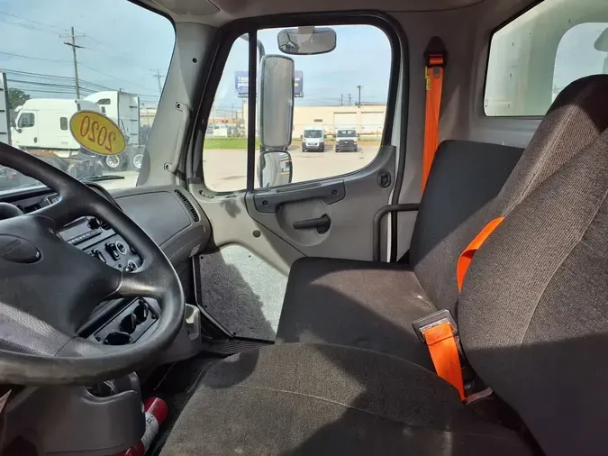 2020 FREIGHTLINER/MERCEDES M2 106