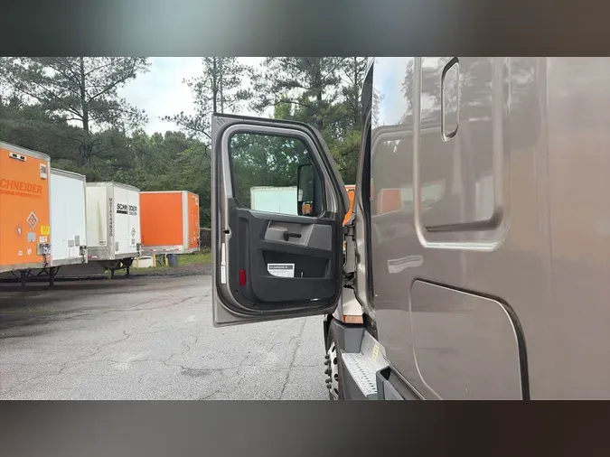 2022 Freightliner Cascadia 12600ba105a4afec51450f5154d40cb7a67