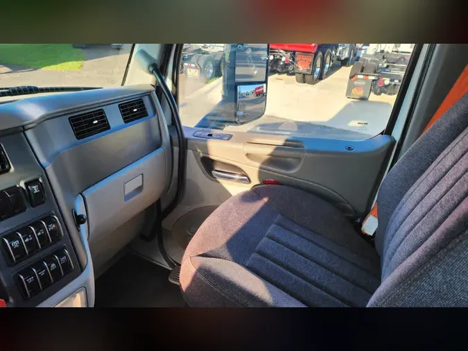 2020 Peterbilt 567