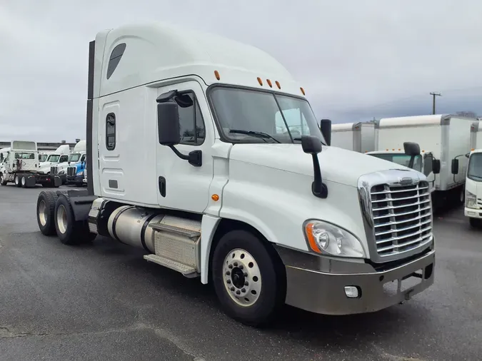 2019 FREIGHTLINER/MERCEDES CASCADIA 125