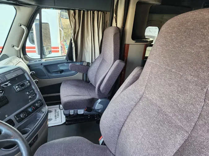 2017 FREIGHTLINER/MERCEDES CASCADIA 125