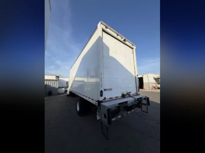 2017 FREIGHTLINER/MERCEDES M2 106