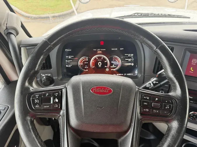 2023 Peterbilt 567