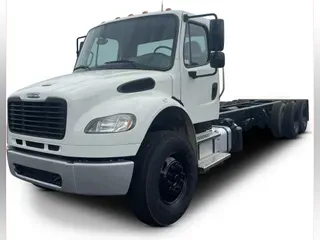 2022 Freightliner Business Class M2 112