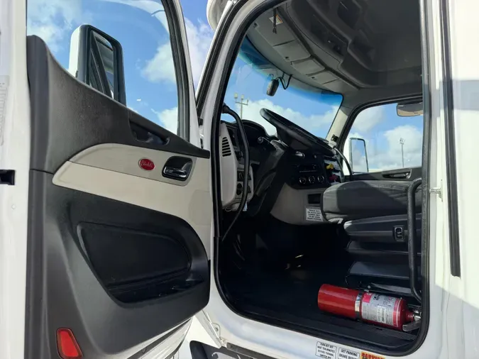 2022 Peterbilt 57900c657b6484b083a8770f1598b61c6b0