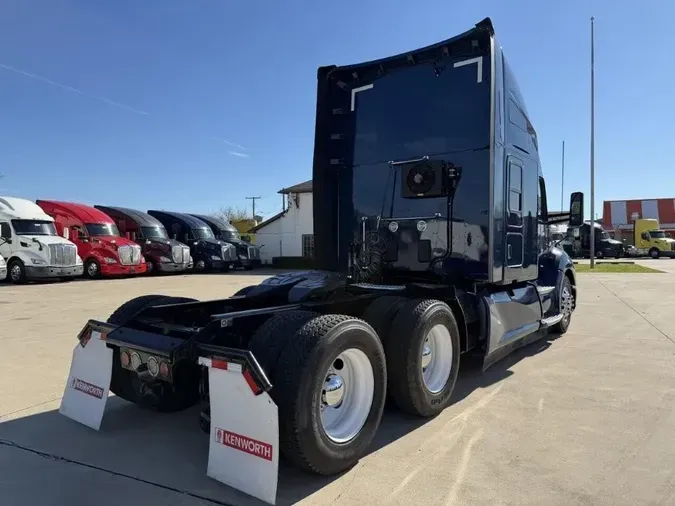 2022 Kenworth T680