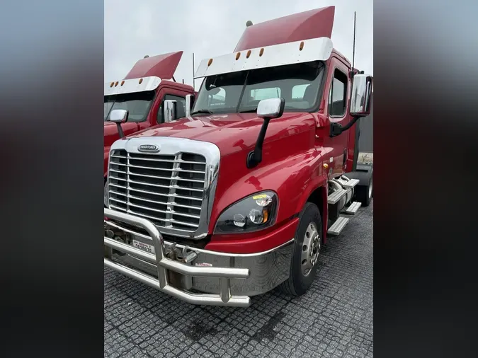 2017 FREIGHTLINER/MERCEDES CASCADIA 125