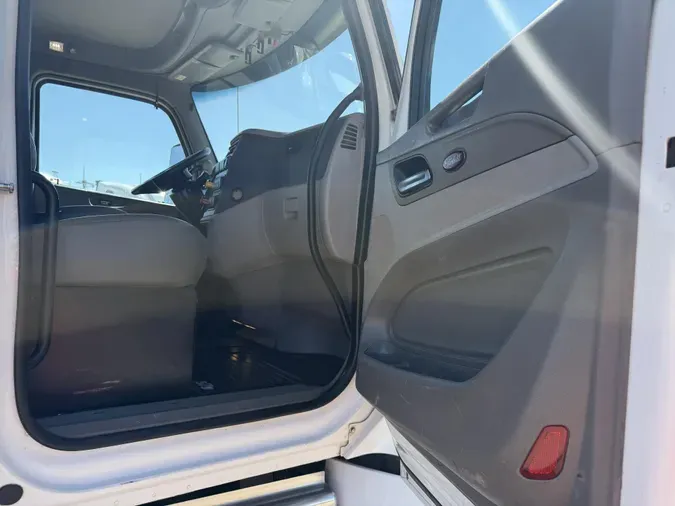 2020 Peterbilt 57900ccc96af23cbed183ac0a189f0584d4