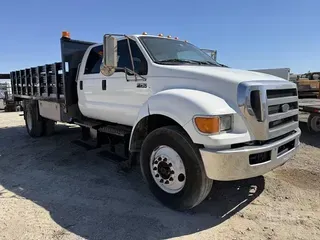 2013 FORD F750 SD