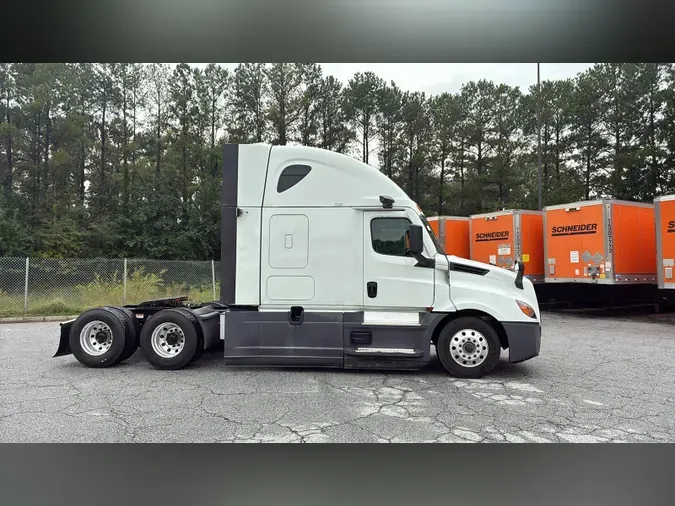 2023 Freightliner Cascadia 126