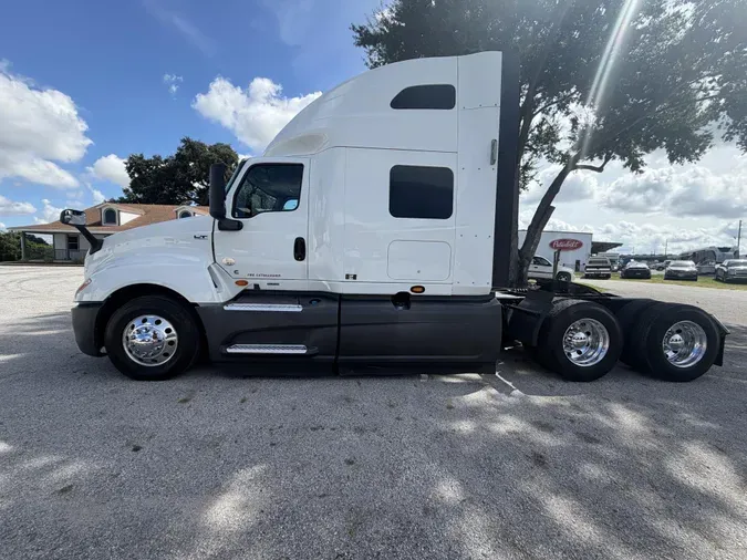 2022 International LT625