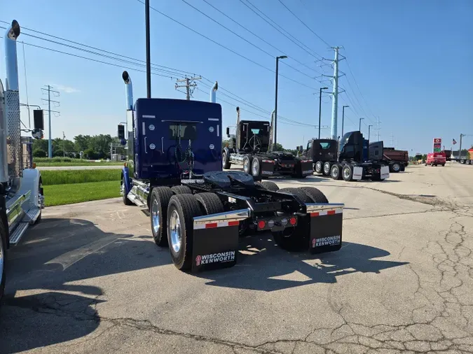 2026 Kenworth W900L00d48ef75d1857b248e9736428c1515d