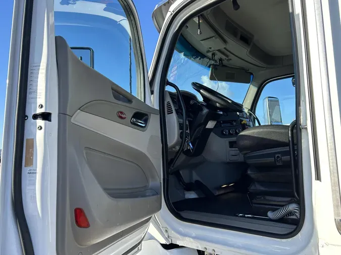 2021 Peterbilt 567