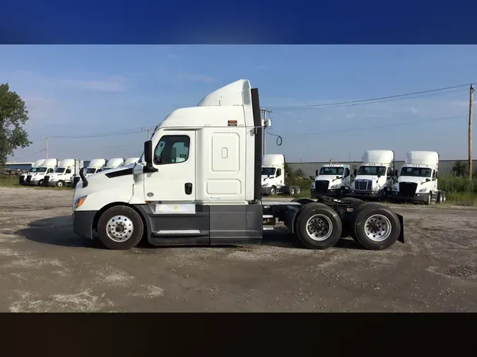 2021 Freightliner Cascadia 12600db3f1a93ccde7226bff217d9ee45ed