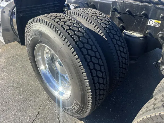 2019 Peterbilt 57900de9ee8be160ca01076076361d5381a