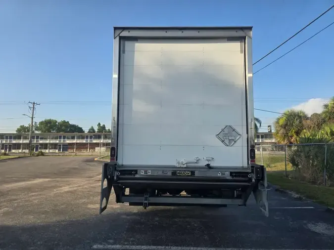 2021 FREIGHTLINER/MERCEDES M2 106