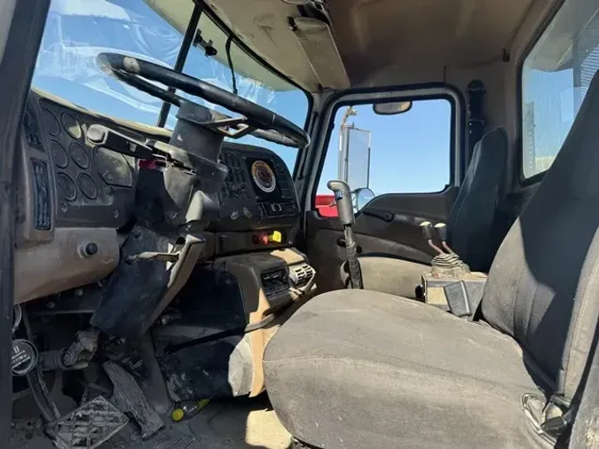 2006 MACK GRANITE CV713