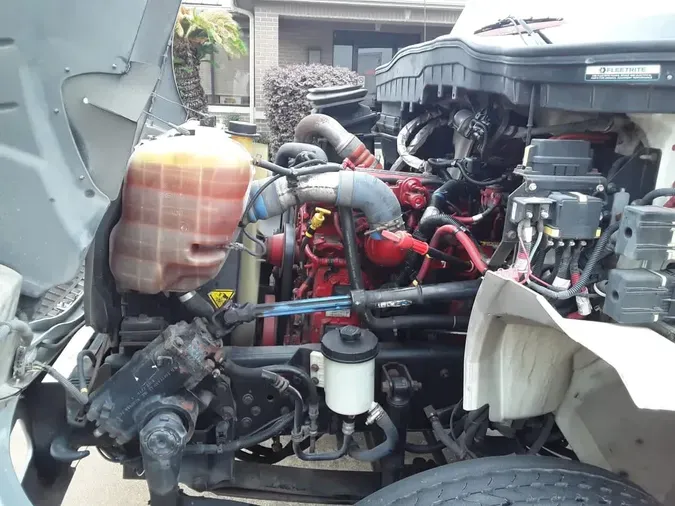 2019 NAVISTAR INTERNATIONAL 4300